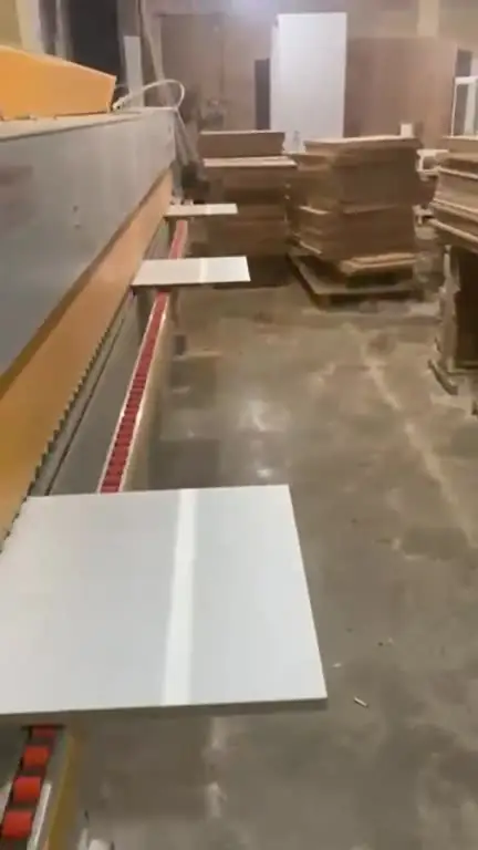 Atölyede panel üretimi